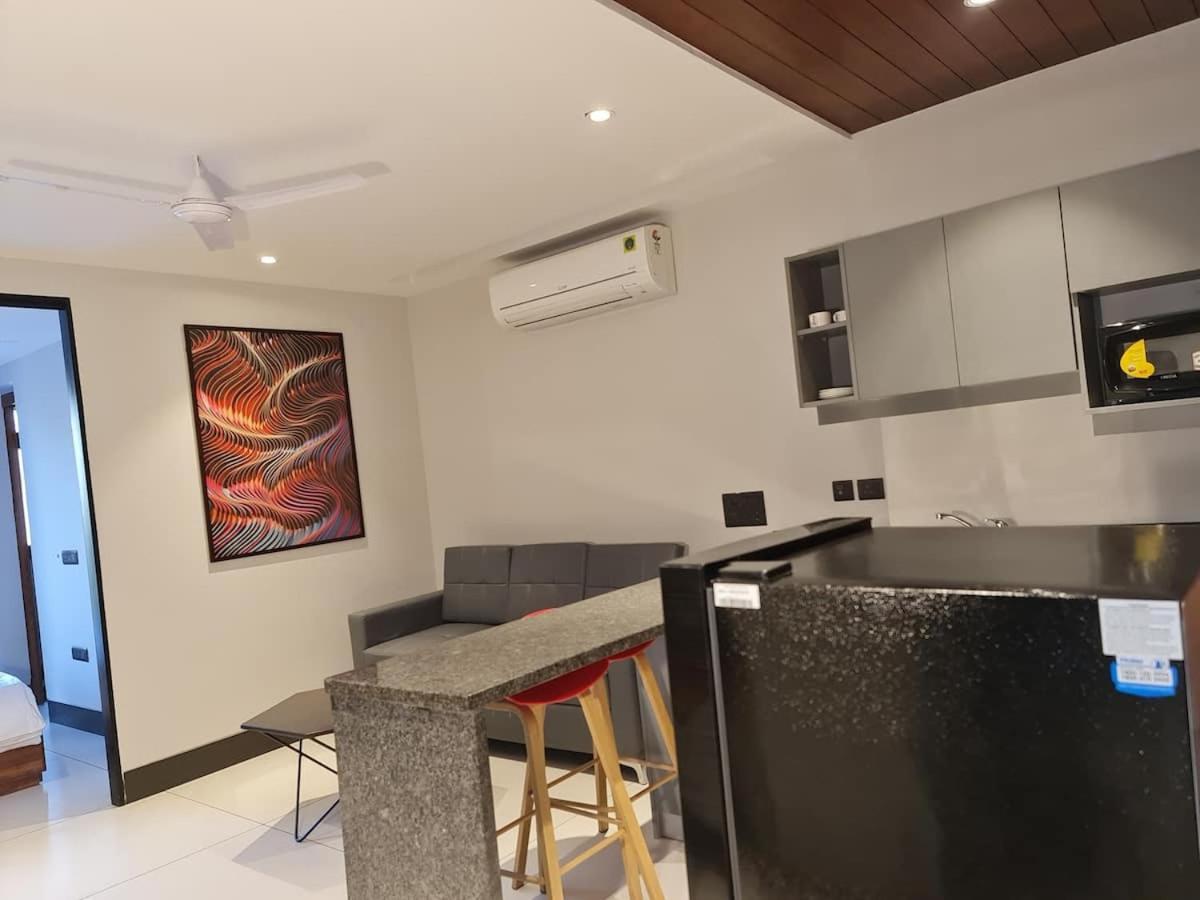 Apt# One-Four-Two - With Lift - High Speed Wifi - Smart Tv Nové Dillí Exteriér fotografie
